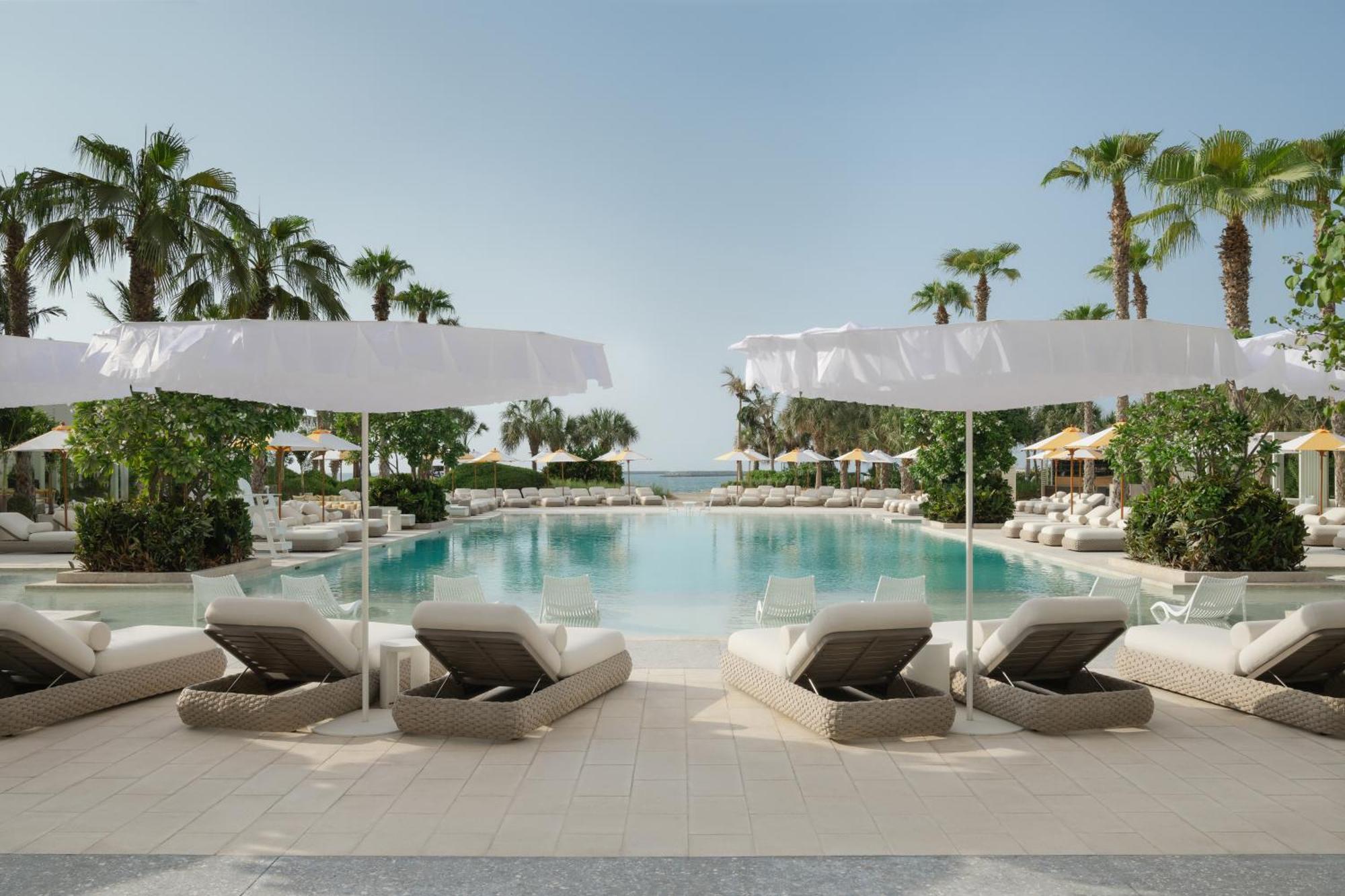 Delano Dubai At Bluewaters Hotel Exterior photo The Beach Club at The St. Regis Bal Harbour Resort
