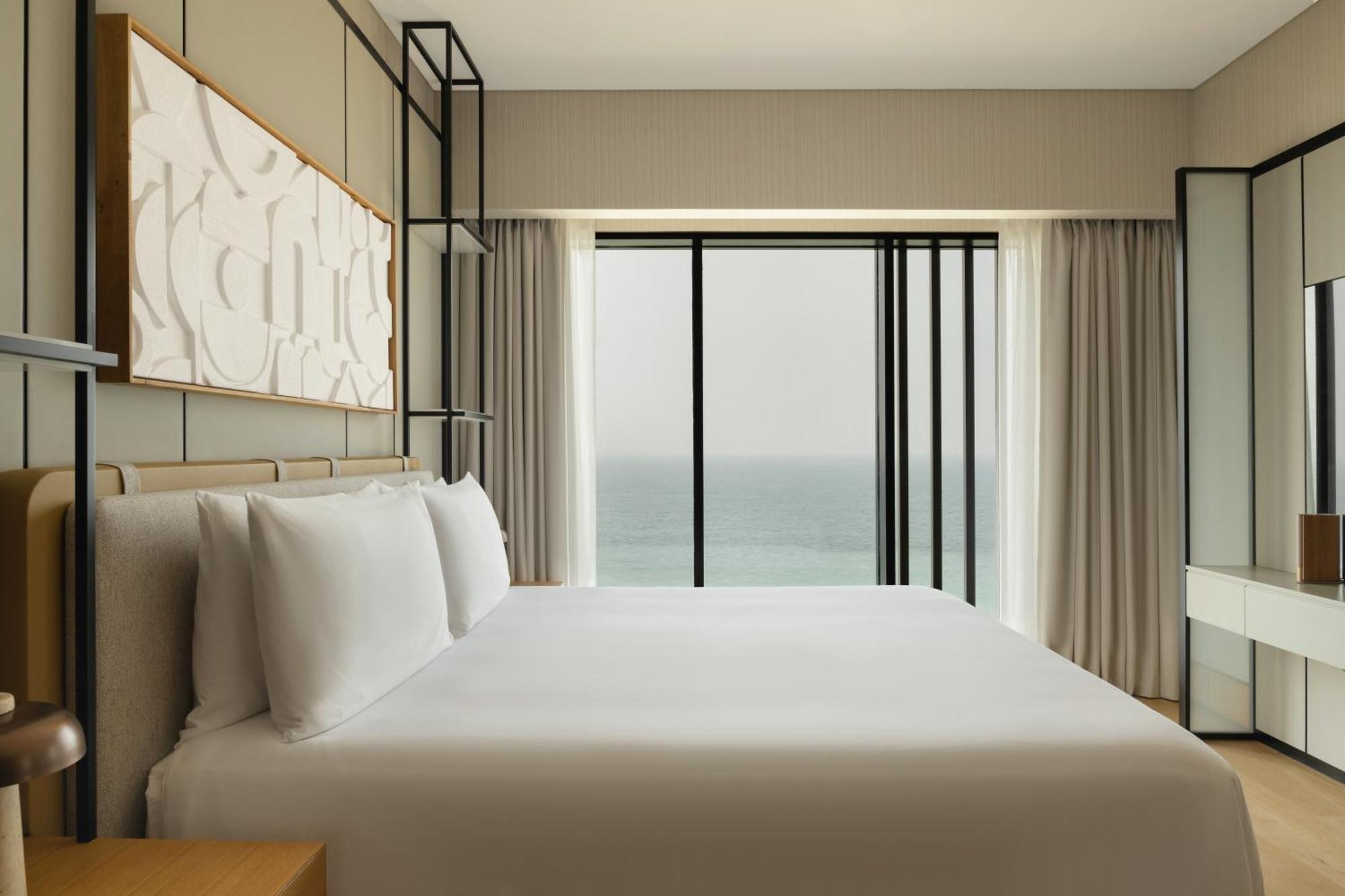 Delano Dubai At Bluewaters Hotel Exterior photo A bedroom at the hotel