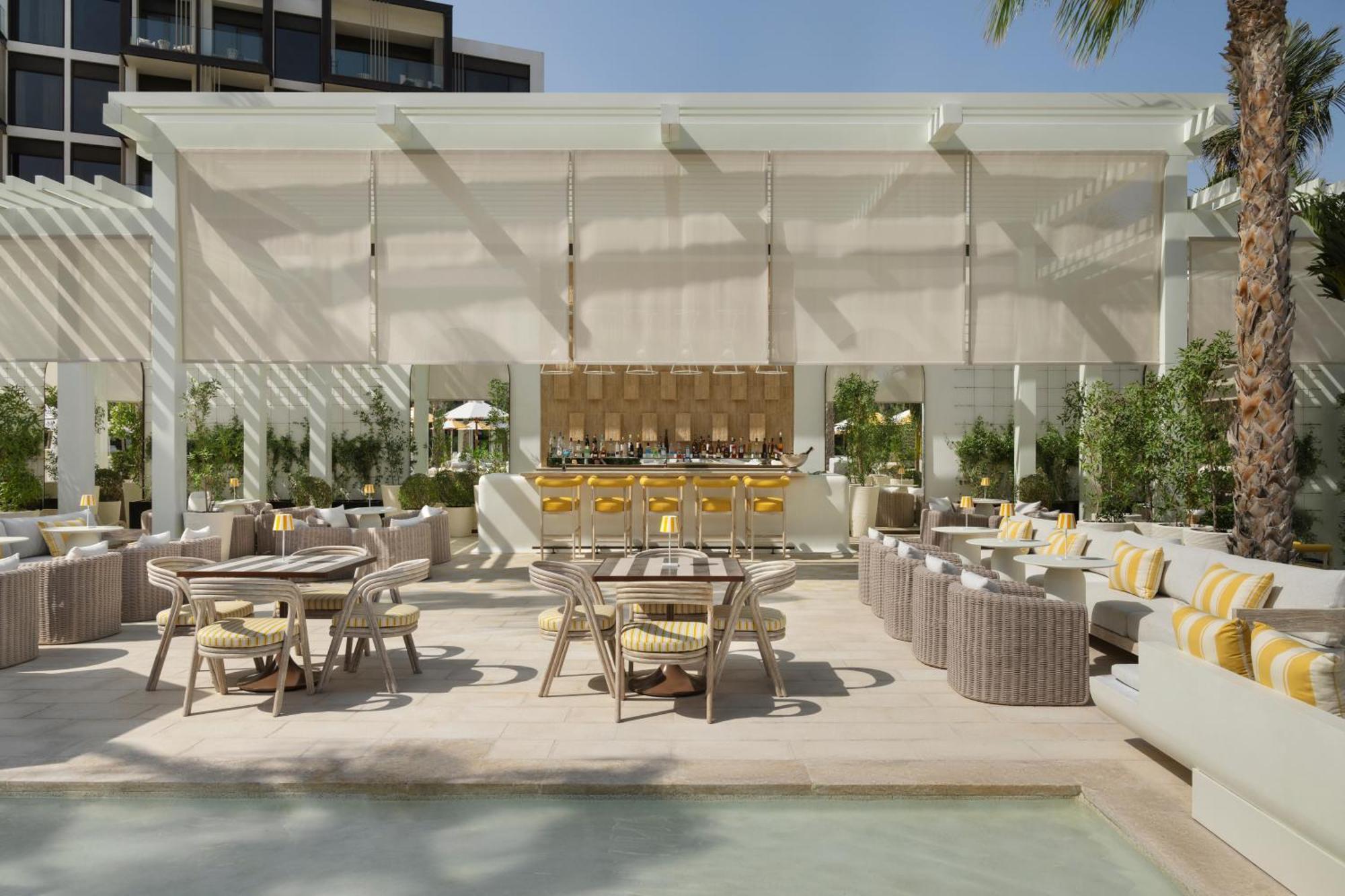 Delano Dubai At Bluewaters Hotel Exterior photo The Pool Bar