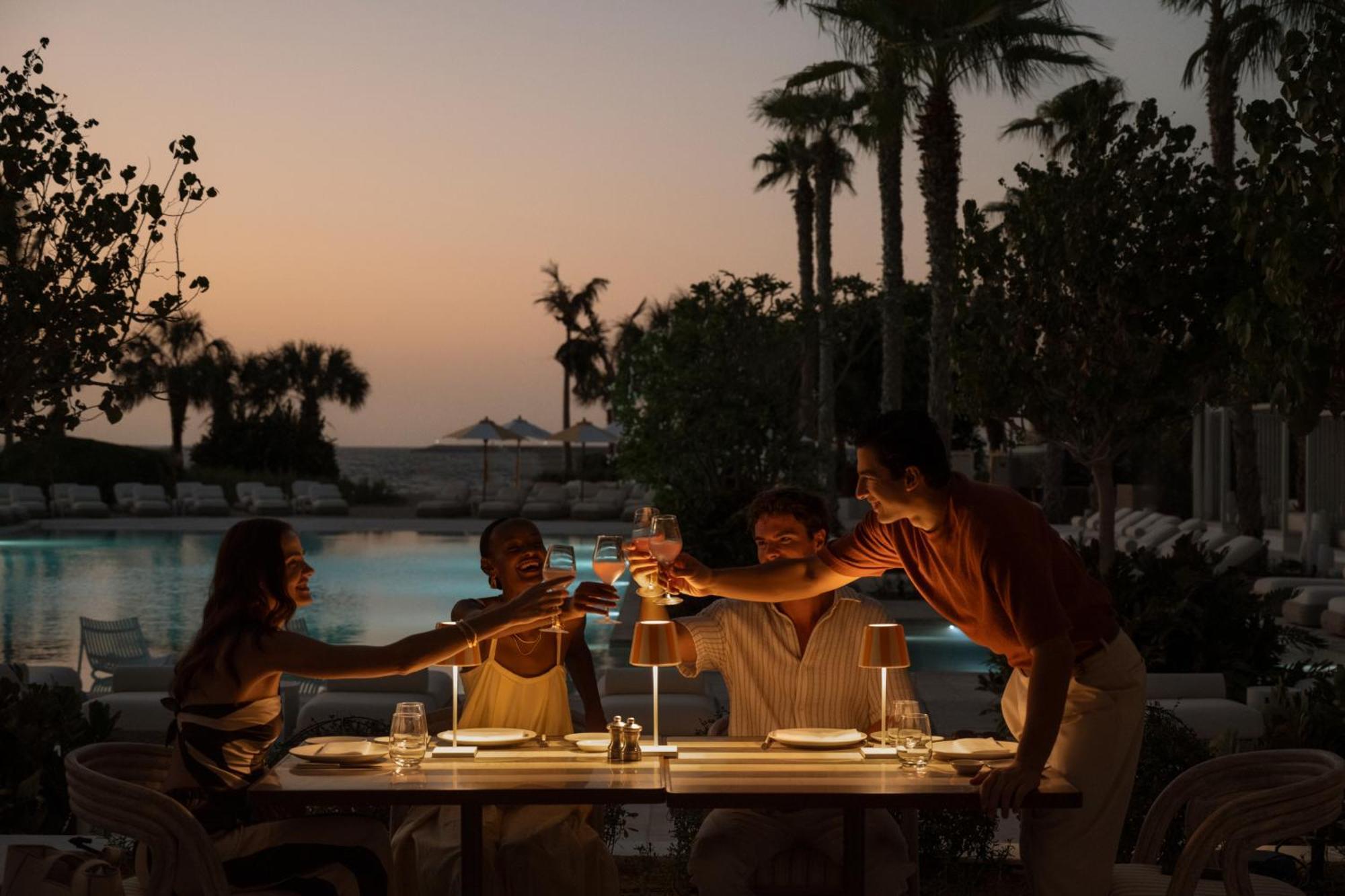 Delano Dubai At Bluewaters Hotel Exterior photo The Beach Club