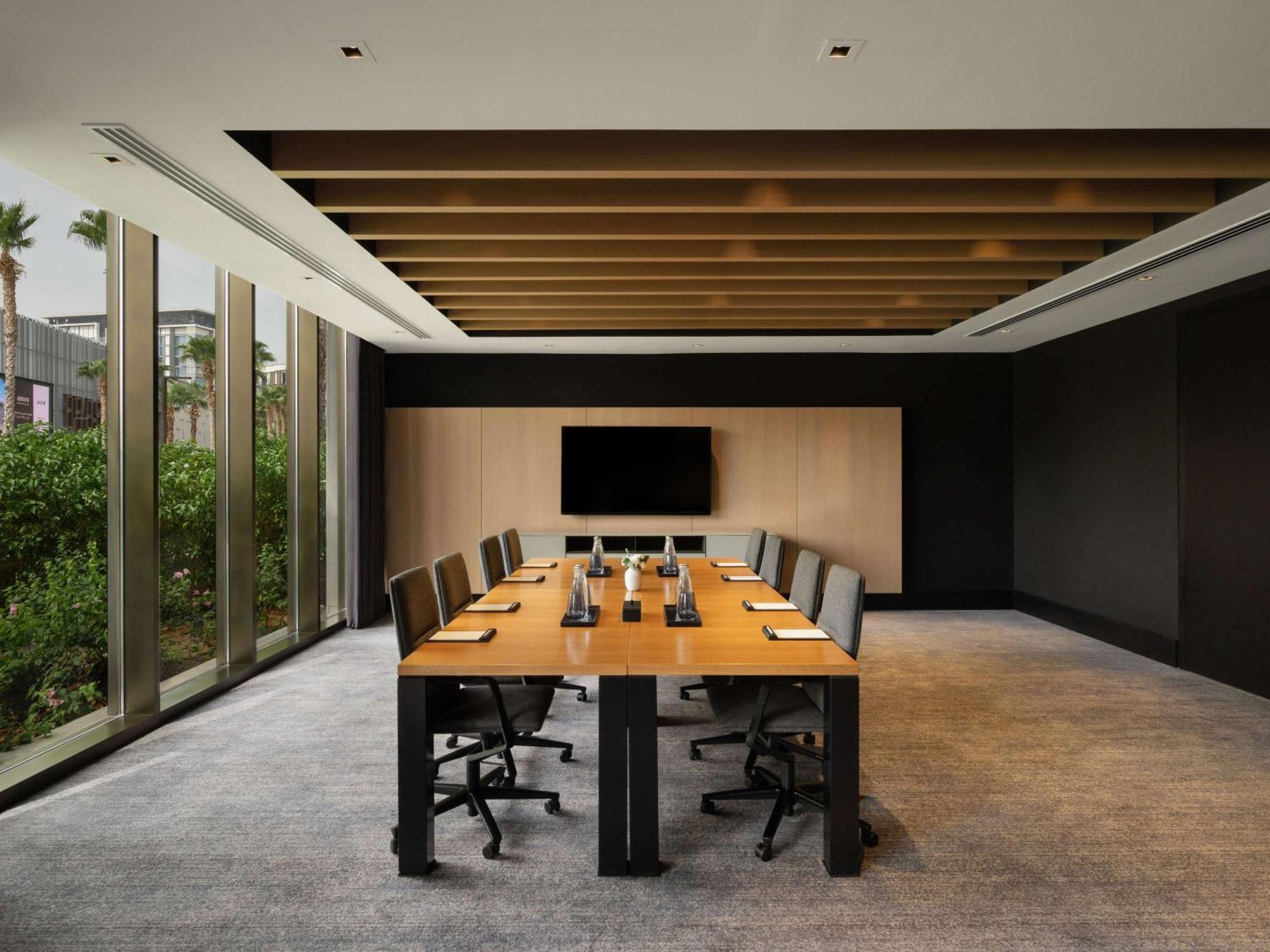 Delano Dubai At Bluewaters Hotel Exterior photo Meeting room