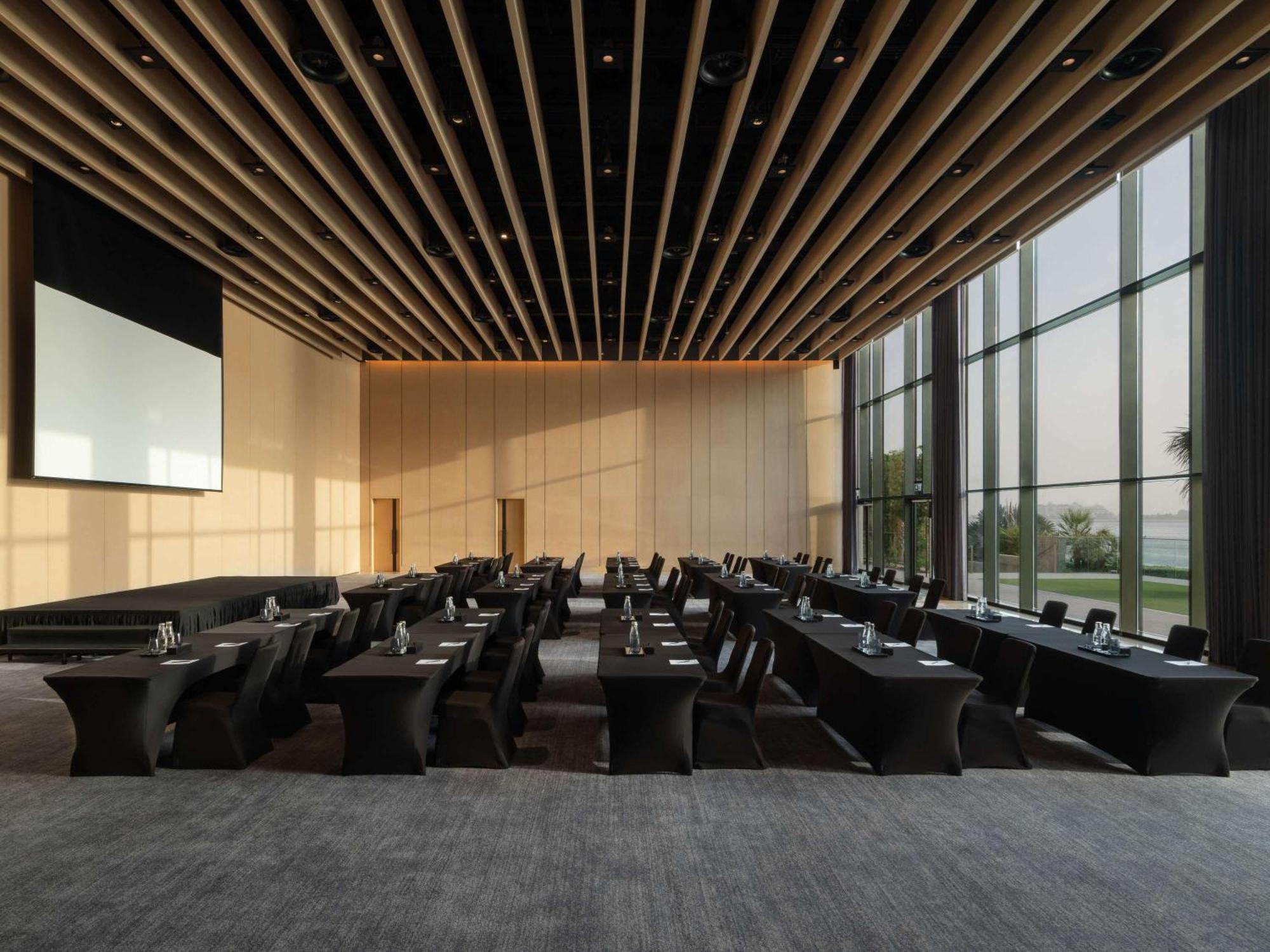 Delano Dubai At Bluewaters Hotel Exterior photo The interior of the conference centre
