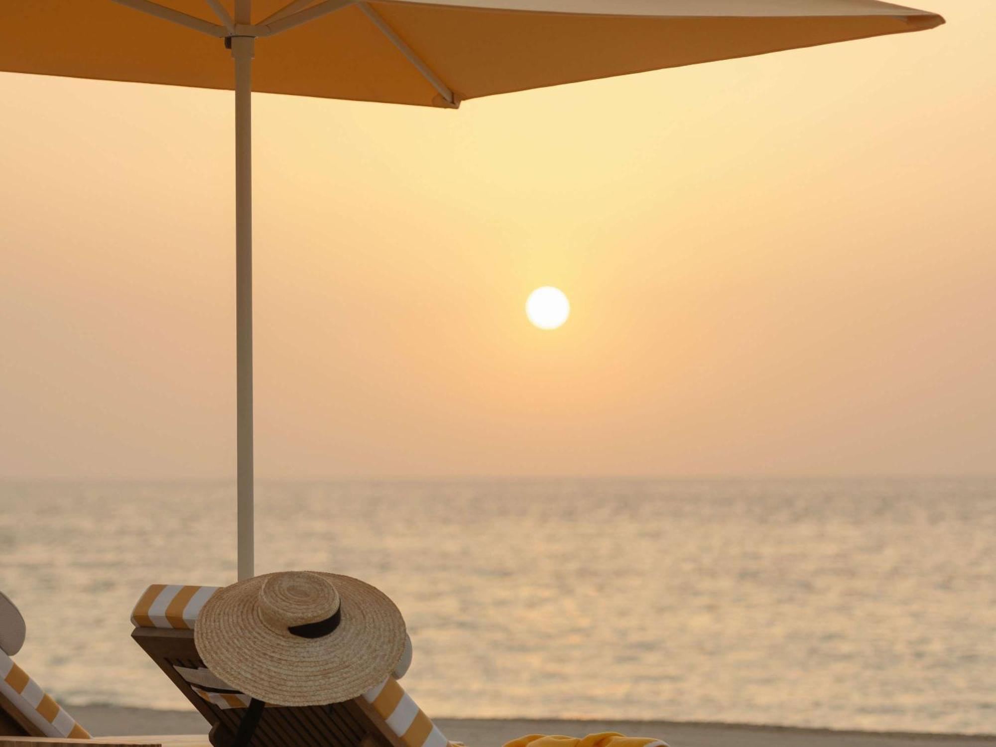Delano Dubai At Bluewaters Hotel Exterior photo Sunset at the beach