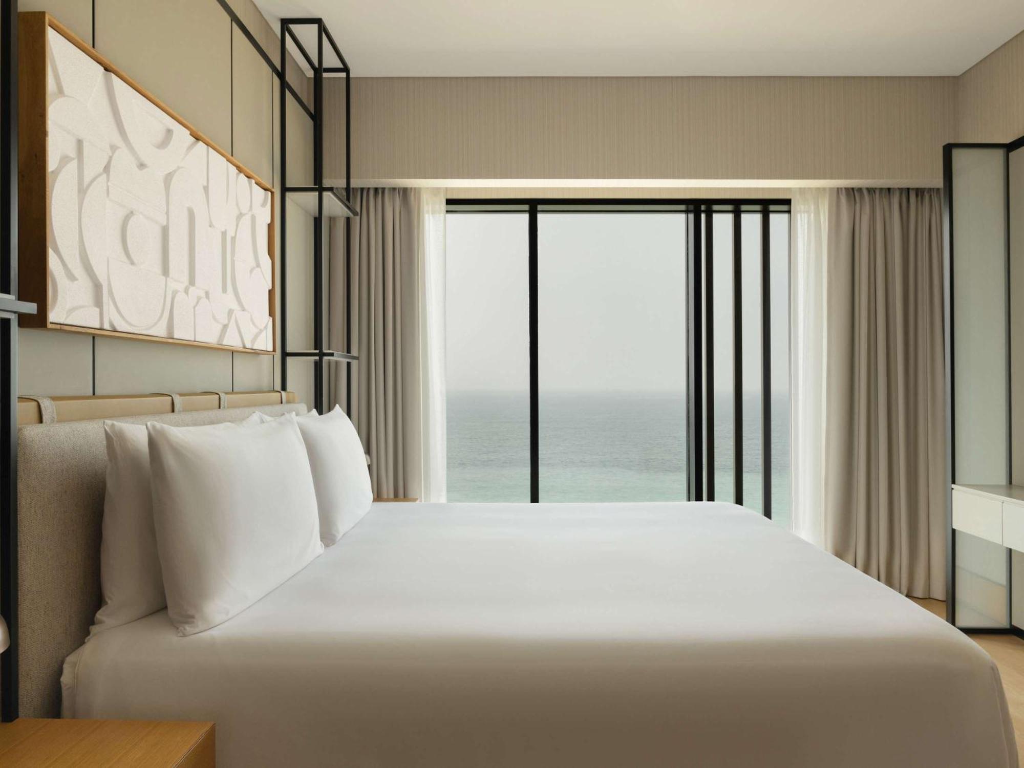 Delano Dubai At Bluewaters Hotel Exterior photo A bedroom at the hotel