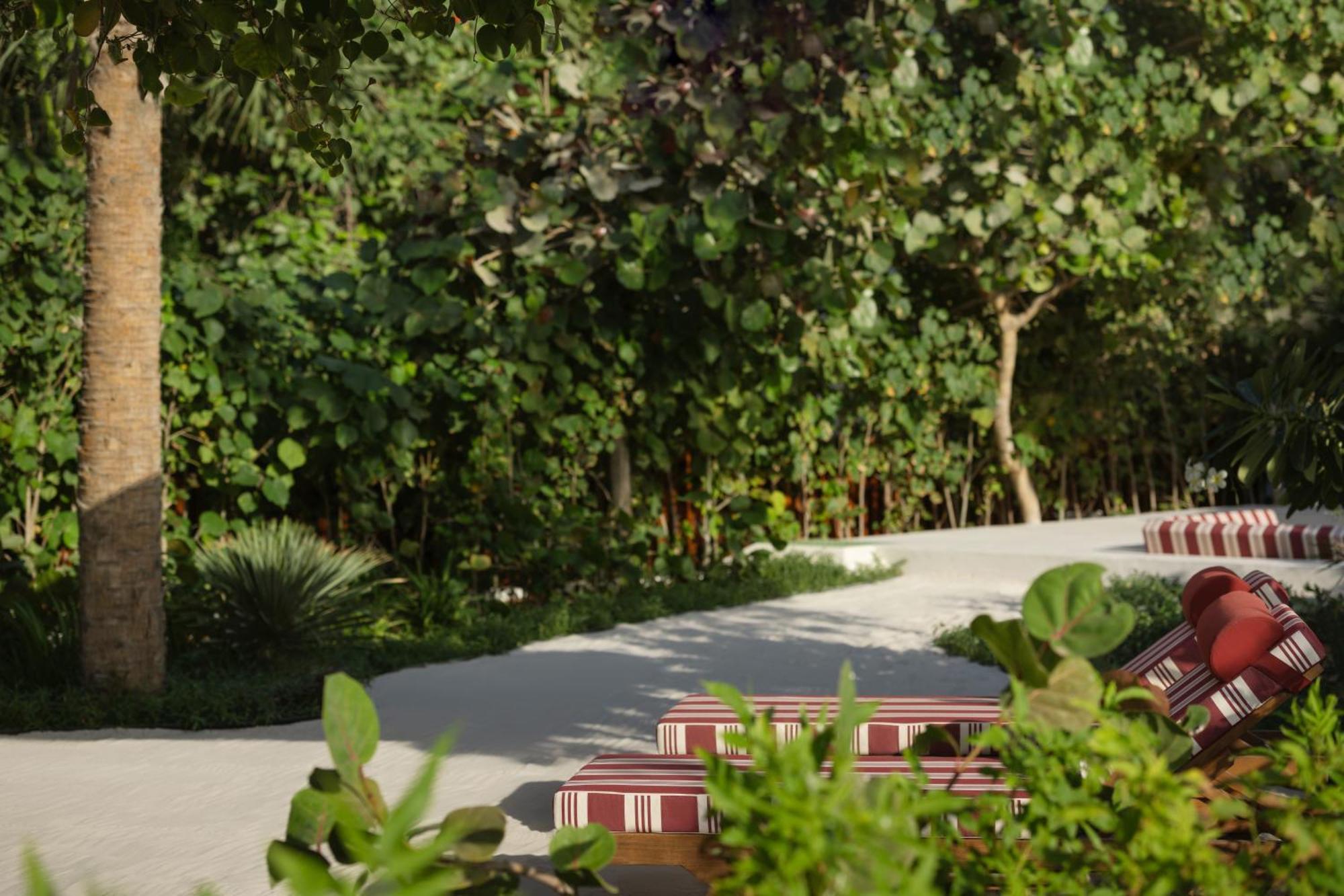 Delano Dubai At Bluewaters Hotel Exterior photo